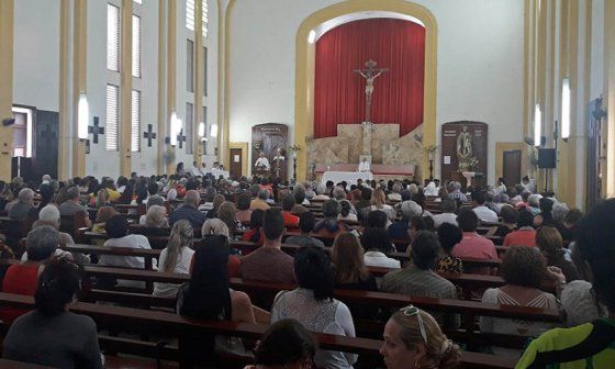 Comunidad religiosa en la catedral de San Eugenio de La Palma