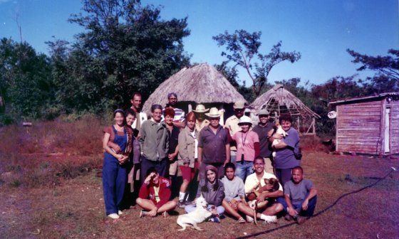 Equipo de trabajo del Gabinete de Arqueología junto a nuestros amigos de El Padre.